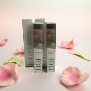 TIGI Diamond Lipstick Set - Elegant Silver Packaging